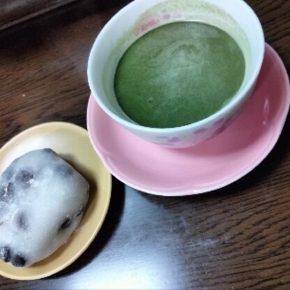 こんにちは。おやつに♡豆大福と青汁緑茶で美味しくいただきました。レシピ有難うございました。
